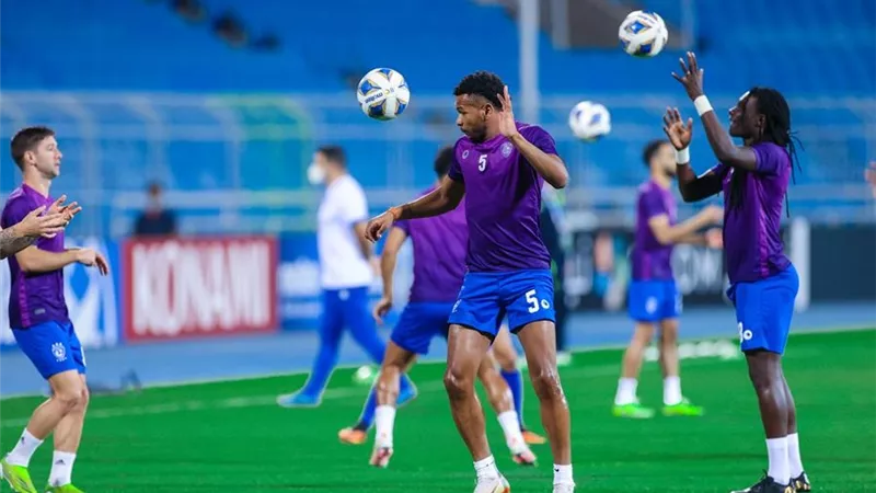 الهلال يستعيد نجومه قبل مواجهة الفيصلى فى السوبر
