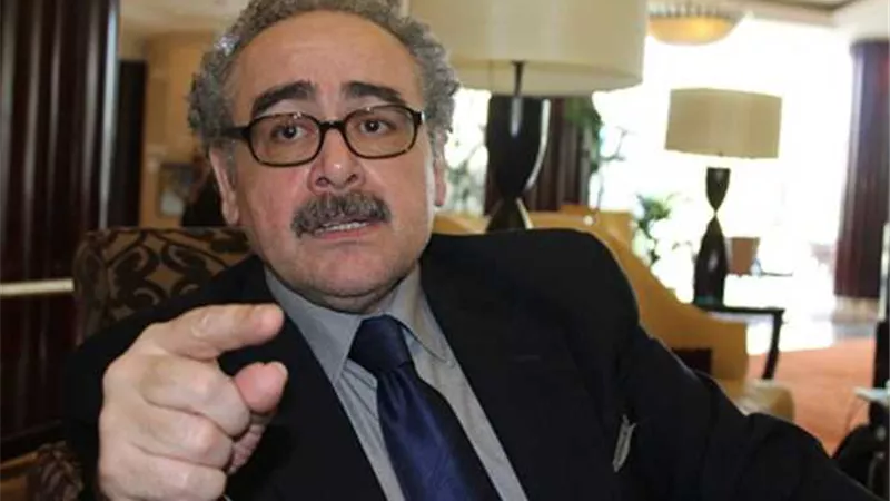 مجلس كتاب مصر يجدد الثقة فى علاء عبد الهادى رئيسا للنقابة