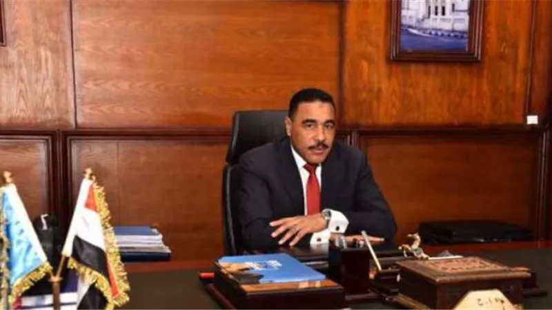 محافظ مطروح: تعطيل الدراسة بالمدارس غدا.. وتأجيل امتحانات العملى ليوم أخر