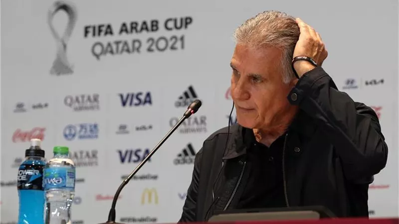 مدرب المنتخب السابق منتقدا كيروش: غير محترف.. ويعاند مع الجميع