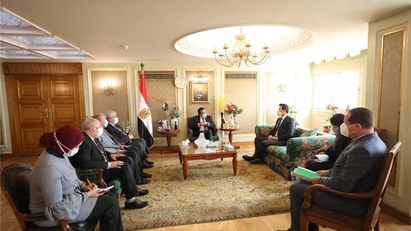 وزير التعليم العالي يبحث آليات التعاون العلمي مع سفير كوريا الجنوبية