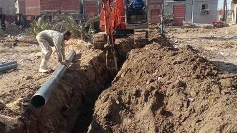 إستجابة للأهالى.. مشروع صرف صحي بجانبية السنانية في دمياط