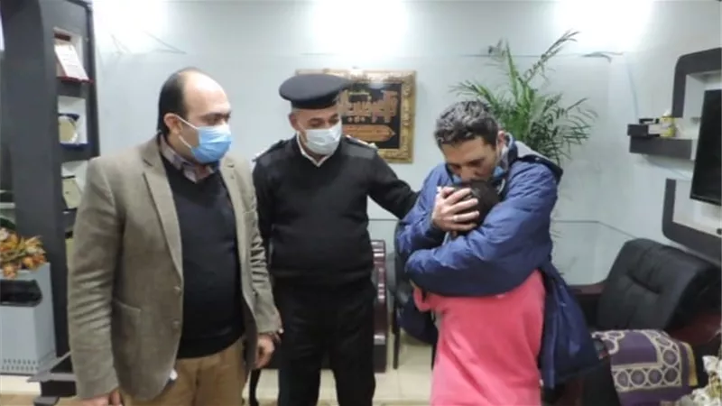 ضلت الطريق .. الأمن ينجح فى إعادة طفله لأهلها بشبرا الخيمة