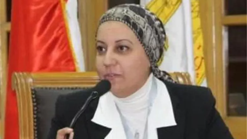 بدء امتحانات التيرم الأول لطلاب الدراسات العليا بآداب عين شمس.. الأربعاء