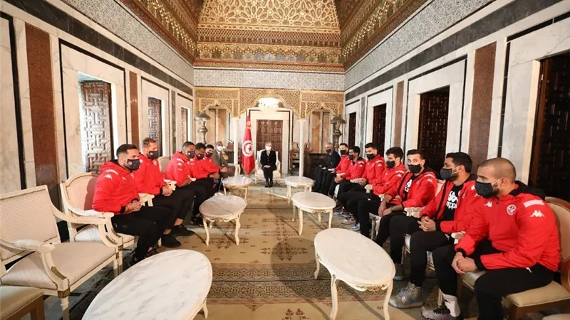 رئيسة الحكومة التونسية تستقبل المنتخب فبل امم افريقيا