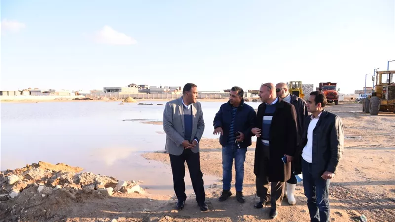 شركة مياه مطروح نجحت في مواجهة السيول..صور
