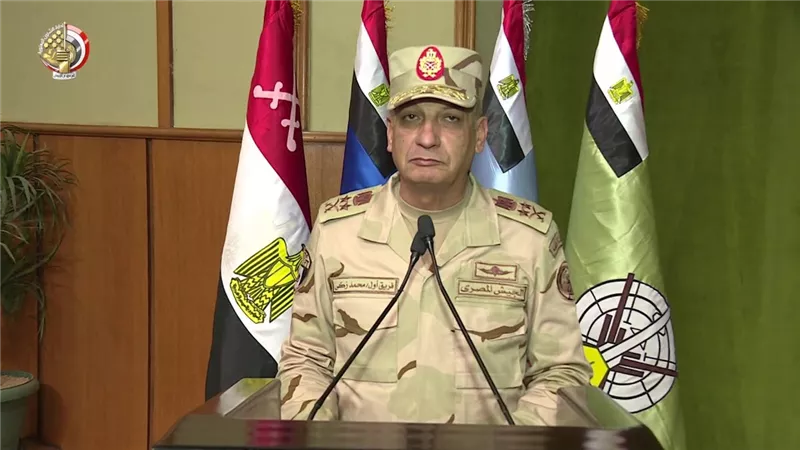 الفريق أول محمد زكى القائد العام للقوات المسلحة يهنئ البابا تواضروس الثانى بمناسبة عيد الميلاد المجيد