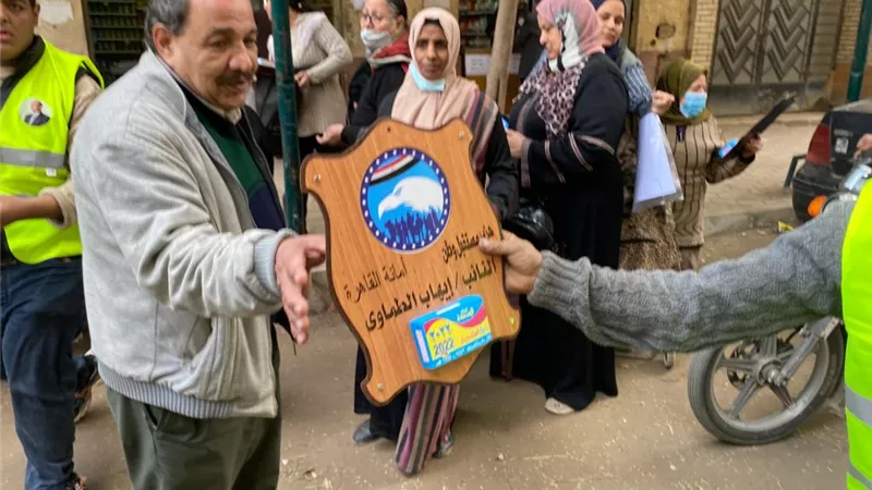 أمانة شبرا بحزب مستقبل وطن تقدم هدايا العام الجديد على المواطنين