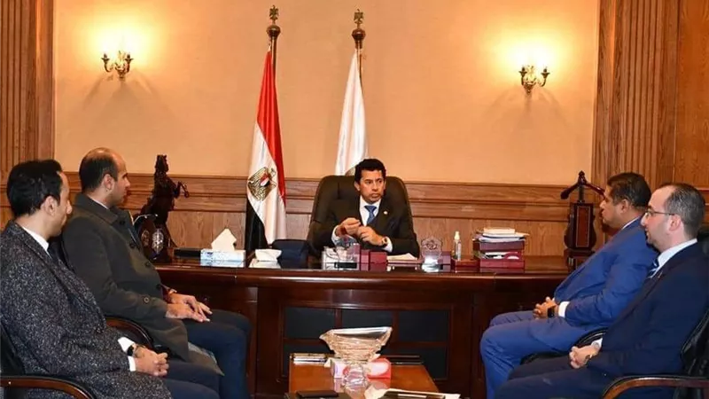 وزير الشباب يطلق اسم النائب أحمد زيدان عضو التنسيقيه على مركز شباب الساحل بشبرا
