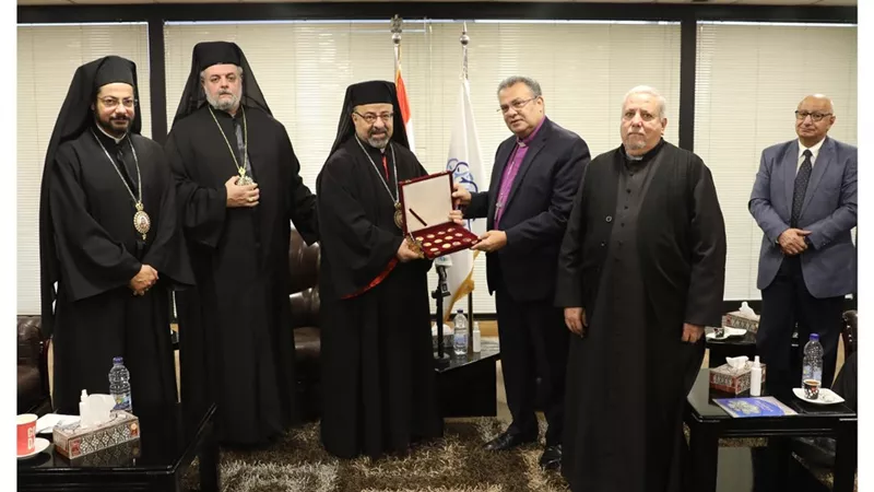 رئيس الإنجيلية يستقبل بطريرك الكاثوليك للتهنئة بعيد الميلاد المجيد
