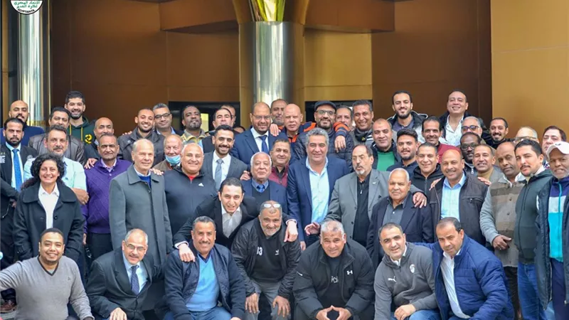 اتحاد الكرة يكرم مجاهد والشواربي بعد انتهاء فترة تكليفهما من الفيفا