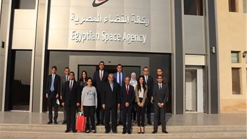 بروتوكول بين وكالة الفضاء المصرية وجامعة القاهرة في مجال الأقمار الصناعية التعليمية