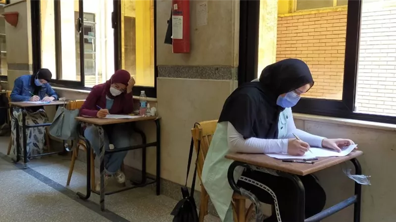 بدء امتحانات التيرم الأول لطلاب الدراسات العليا بآداب عين شمس