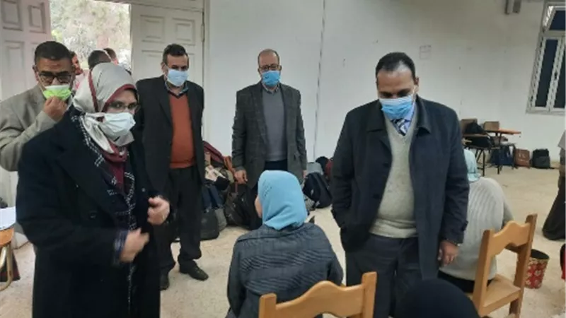نائب رئيس جامعة بنها لشئون التعليم والطلاب يتفقد سير الامتحانات بكلية الطب البيطرى