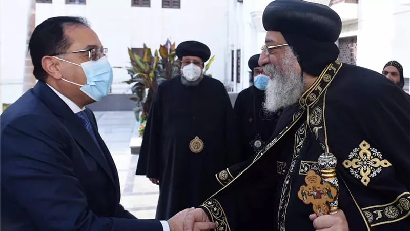 رئيس الوزراء يهنئ البابا تواضروس الثاني بمناسبة عيد الميلاد المجيد