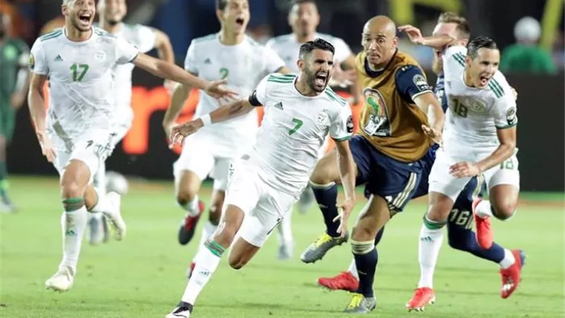منتخب الجزائر يدهس غانا بثلاثية نظيفة إستعداداً لأمم أفريقيا