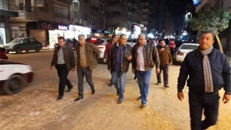 محافظ الشرقية يتفقد أعمال التطوير الجارية بمنطقتي القومية وفلل الجامعة وطريق العشه