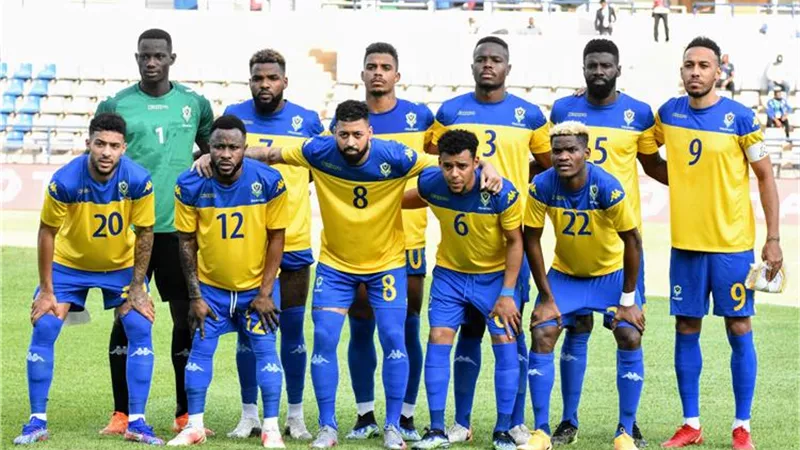 منتخب الجابون يعلن إصابة 3 لاعبين بفيروس كورونا عقب الوصول للكاميرون