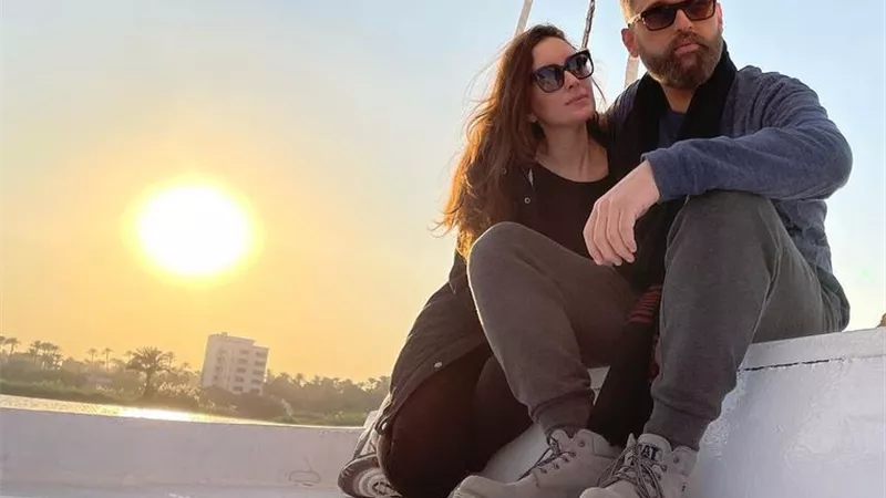 فى عز البرد دفي.. محمد محمود عبد العزيز يتألق فى أحدث ظهور برفقة زوجته