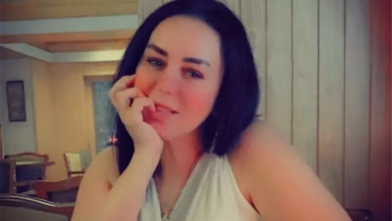 بعد تعرضها لأزمة صحية.. إيناس شيحة بديلة لـ سما إبراهيم بمسرحية 