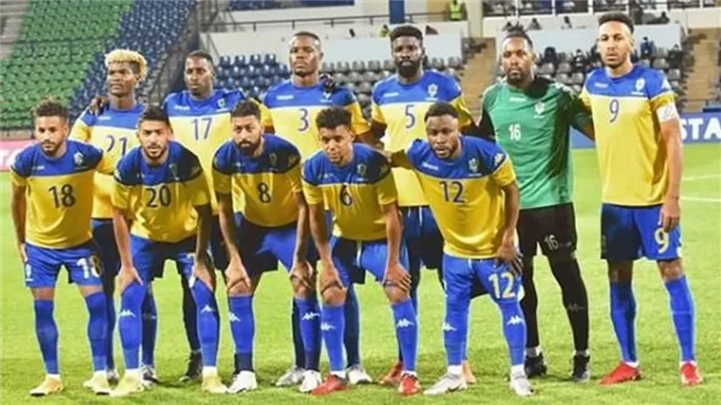 الكاف يُهدد منتخب الجابون قبل أمم أفريقيا