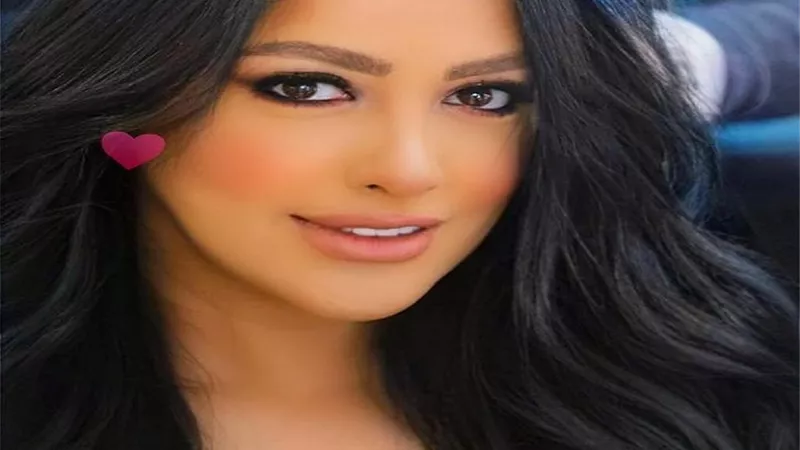 شاهد .. نرمين ماهر تلفت الأنظار بملامح هادئة