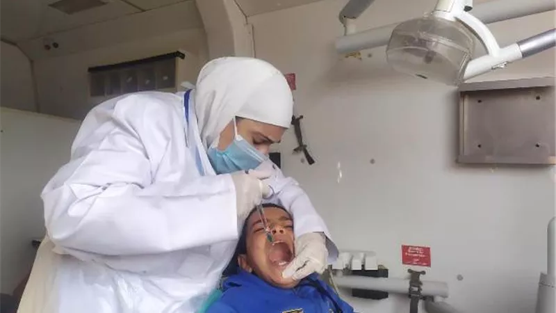 أول قافلة طبية لعام ٢٠٢٢ تعالج ١٠٠٤ حالة بقرية حاجر خزام في قنا..صور