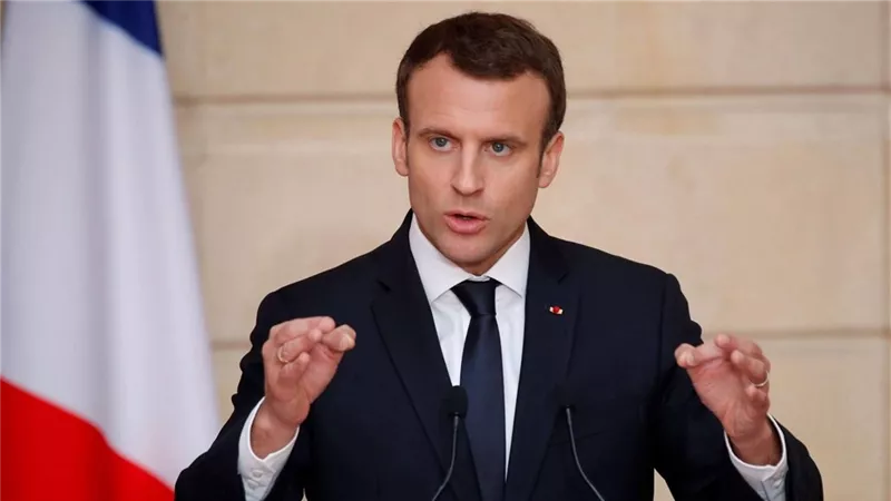 ماكرون يدعو لوضع حد للعنف في كازاخستان