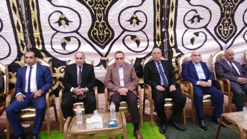 محافظ الشرقية يؤدي واجب العزاء في وفاة والدحرم د رمضان نافع مستشار رئيس الجامعة لشئون مكافحة العدوى