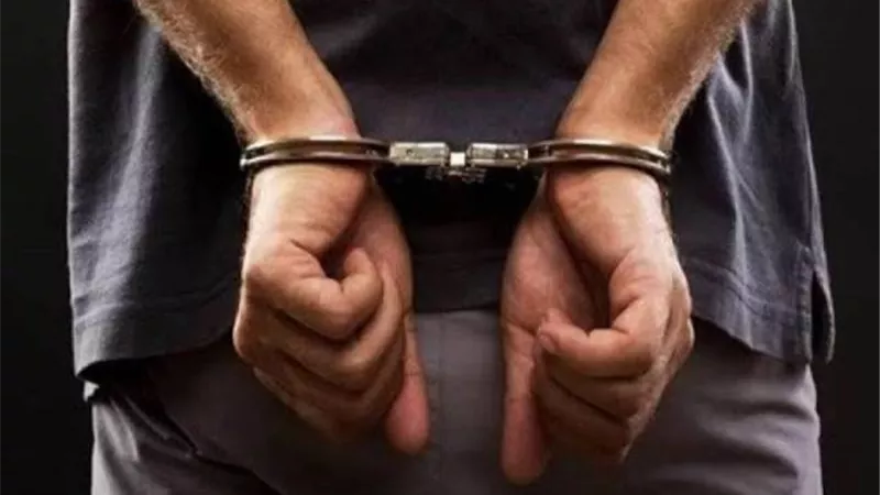 علقة ساخنة من الحفيد لجدته لرفضها منحه نقودا