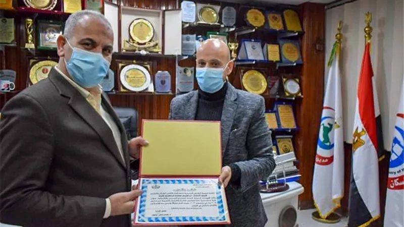 صحة الشرقية تكرم إبراهيم عابد لجهوده خلال عمله مديراً للشئون المالية
