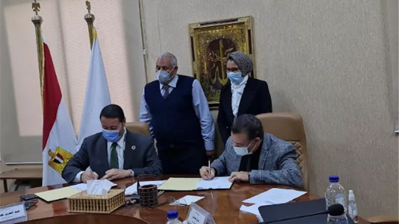 توقيع بروتوكول تعاون بين البحوث الفلكية وجامعة الوادي الجديد