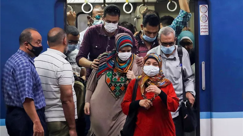 الصحة: تسجيل 912 إصابة جديدة بفيروس كورونا.. و26 حالة وفاة