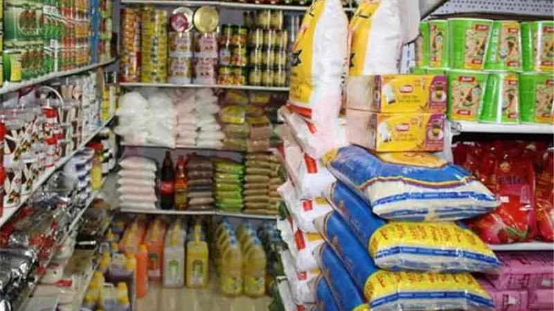 التموين: صرف 22% من مقررات يناير وطرح كافة السلع بمنافذ المجمعات الاستهلاكية أولا بأول للمواطنين