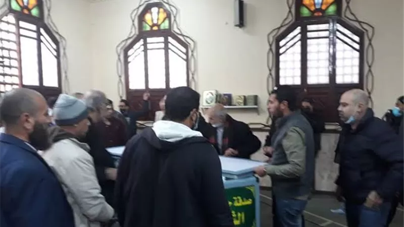 وصول جثمان الاعلامى وائل الابراشي لمسجد سيدى سالم بالدقهلية