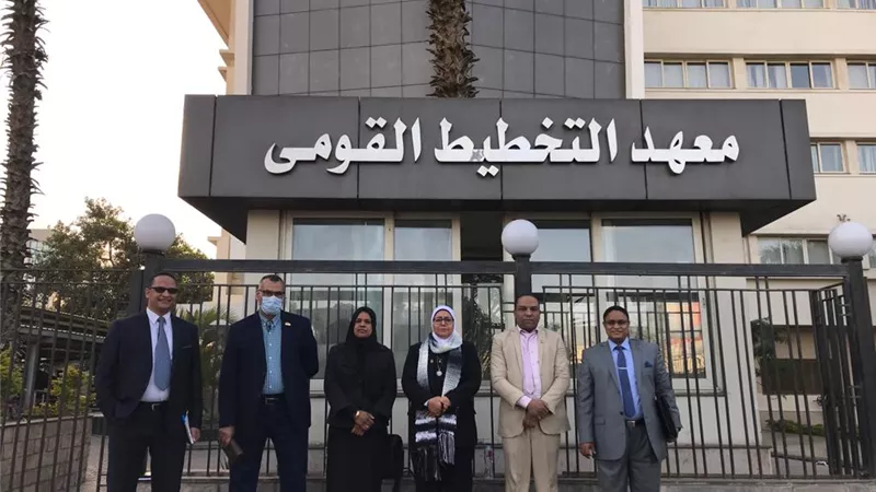 فريق التميز الحكومي بجامعه جنوب الوادي يشارك في البرنامج التدريبي بمعهد التخطيط القومي