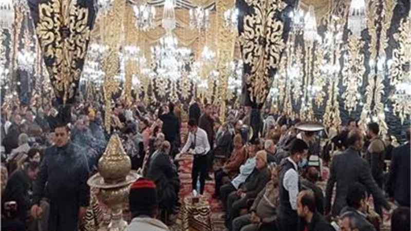 أسرة وائل الابراشي يستقبل العزاء بمسقط راسه بالدقهلية .. صور