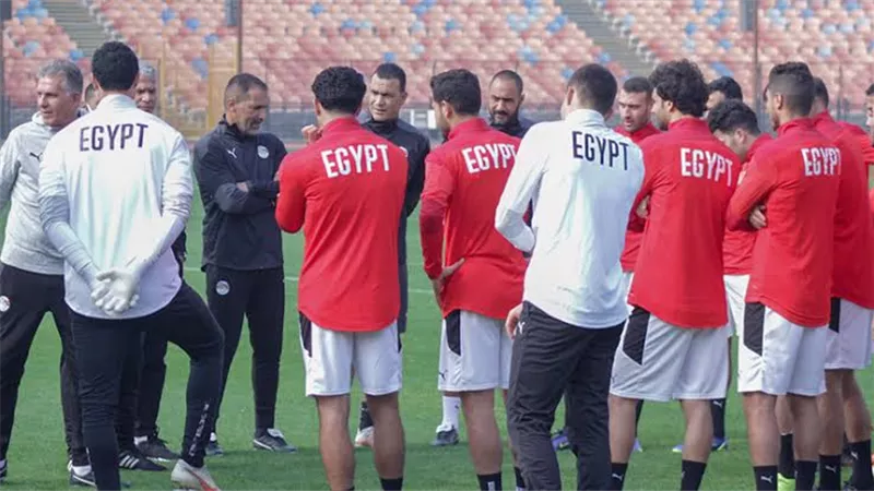 المنتخب يعلن تعافي الحضري وأبوجبل من فيروس كورونا