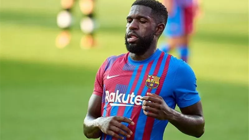 برشلونة يجدد عقد أومتيتي حتى يونيو 2026