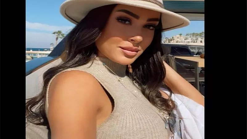 بالقبعة.. ميرنا نور الدين تشارك جمهورها أحدث إطلالتها
