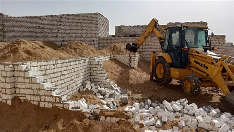 محافظة الجيزة تزيل ١٥ حاله بناء مخالف بمراكز ابو النمرس وأوسيم واطفيح ومنشاة القناطر