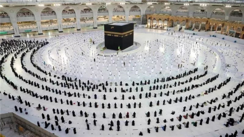 وزارة الحج تكشف حقيقة تعليق العمرة لعدد من الفئات بسبب ارتفاع إصابات كورونا