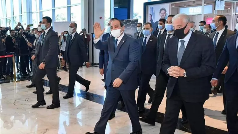 المتحدث الرئاسي ينشر صور مشاركة الرئيس السيسي في 