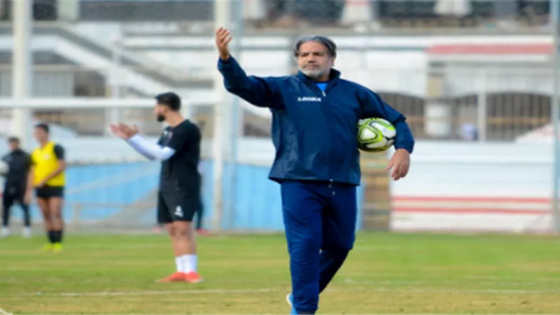 مران الزمالك.. مدحت عبد الهادي يقود تدريبات خاصة للمدافعين