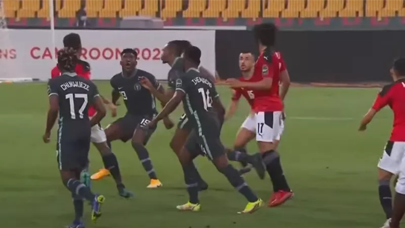 أحمد شوبير يهاجم كيروش بسبب أداء المنتخب أمام نيجيريا