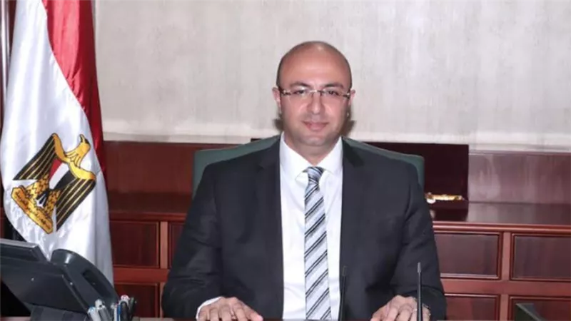محافظ بني سويف يتابع جهود إزالة التعديات على الأراضى الزراعية