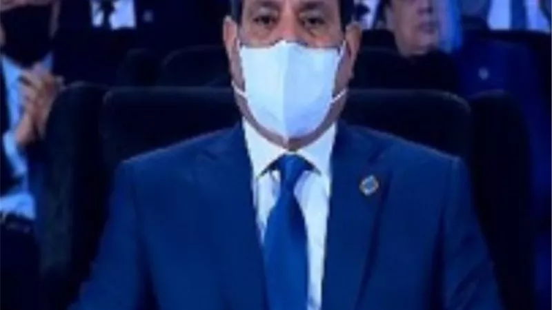 الرئيس السيسي يشهد حلقة نقاشية بعنوان المسئولية الدولية في إعادة إعمار مناطق الصراعات بمنتدى شباب العالم