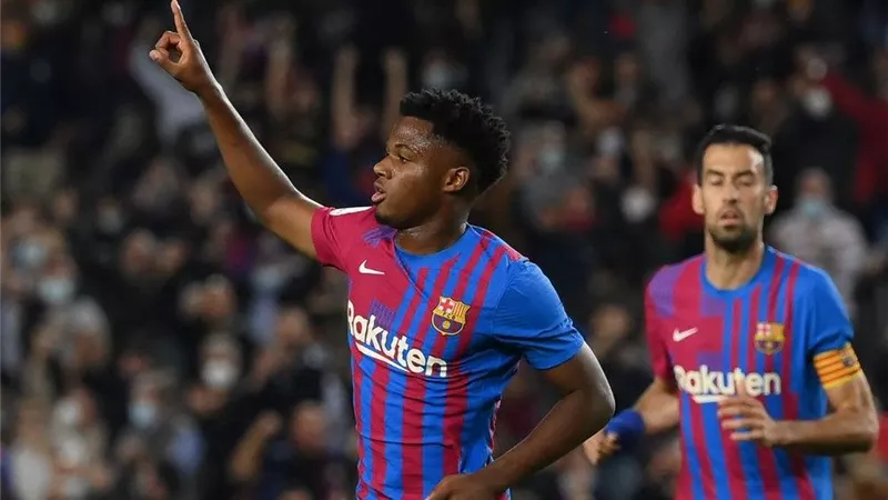 فاتي يسجل التعادل لبرشلونة أمام ريال مدريد