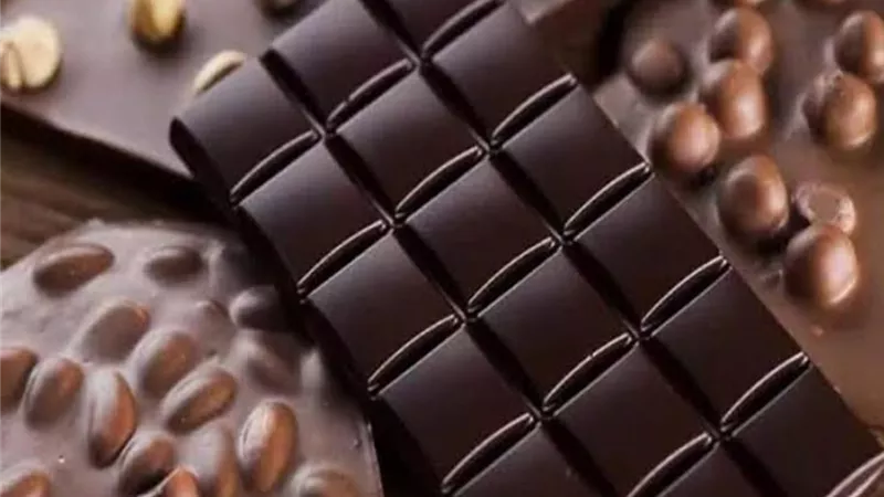 احذر.. هؤلاء ممنوعون من تناول الشيكولاتة
