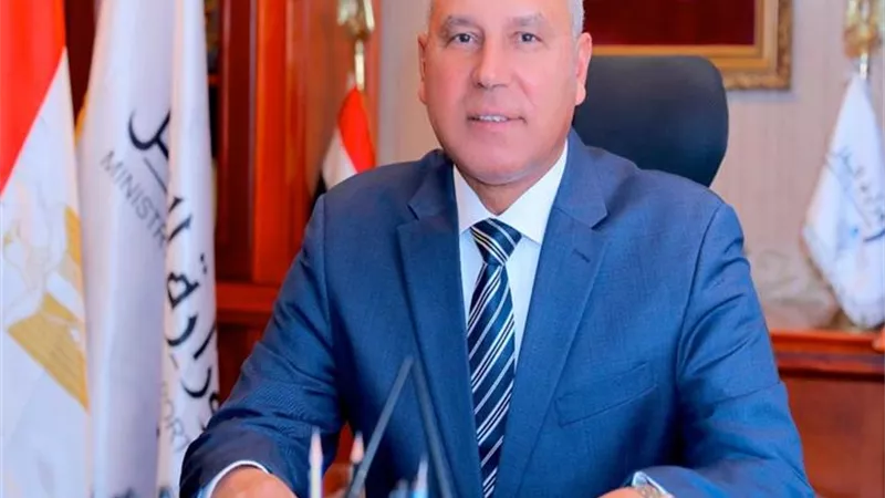 تشكيل لجنة من هيئتي الطرق والنقل النهري ومحافظتى الجيزة والمنوفية لاستطلاع موقع المحور الجديد